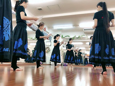 奈良・大阪・京都のハワイアンフラダンス教室 Halau Lehua Ahihi